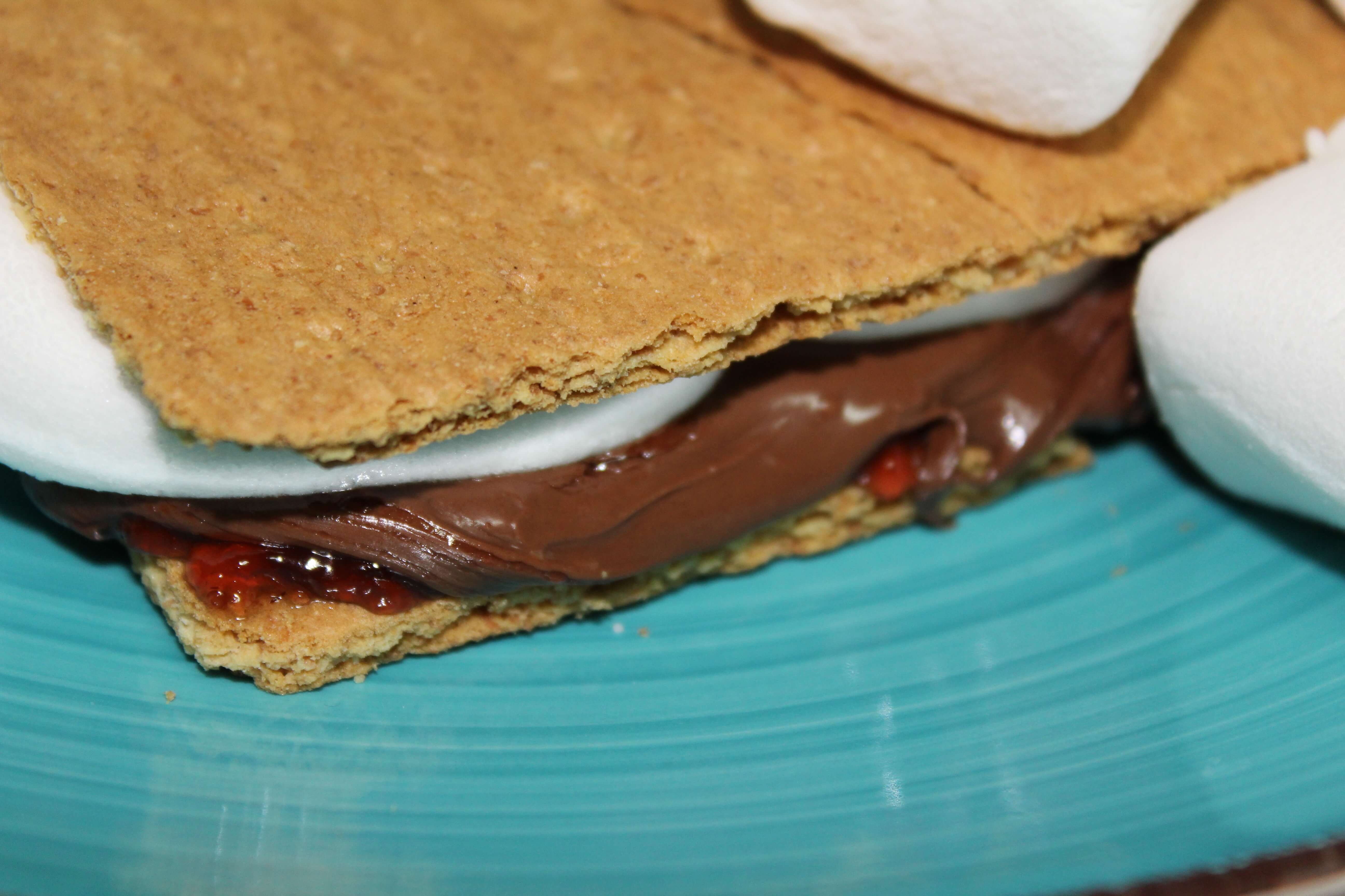 Strawberry Nutella S'mores! Get in my belly!
